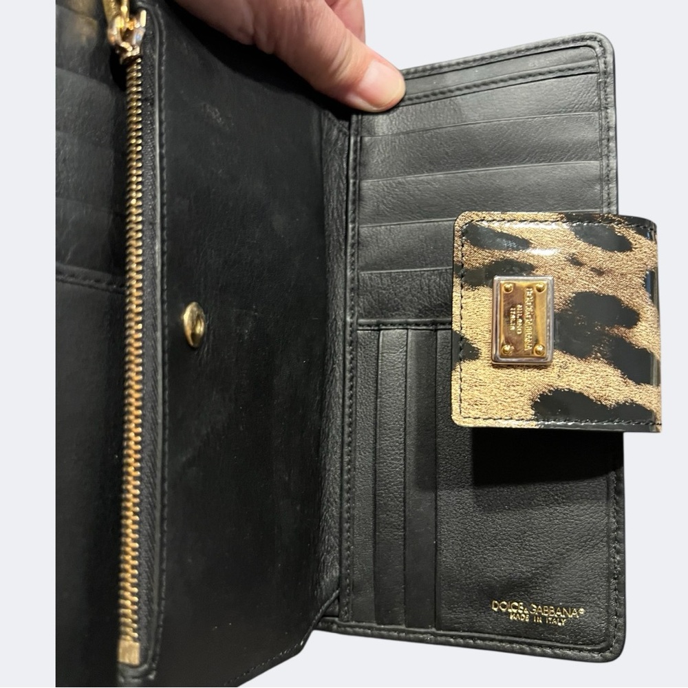 Dolce & Gabbana Leopard Print Wallet with Black and Gold Details - Picture 6 of 11